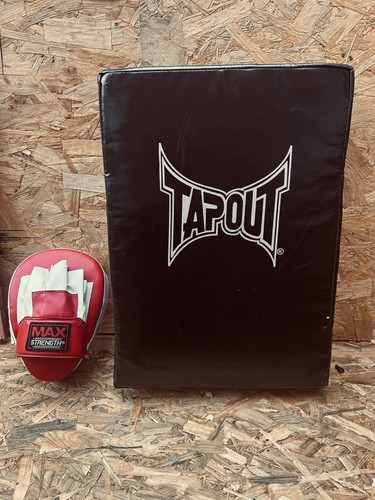 Tapout large punch kick - tapout, punch/kick