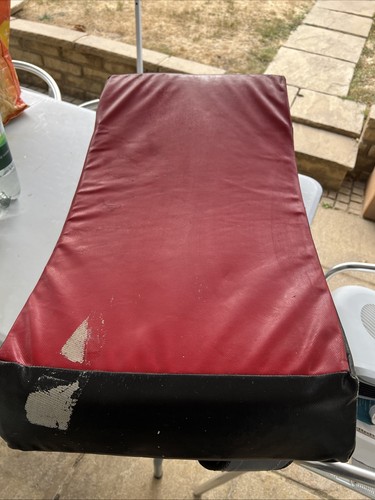 Kicking pad kick boxing punch - kicking,